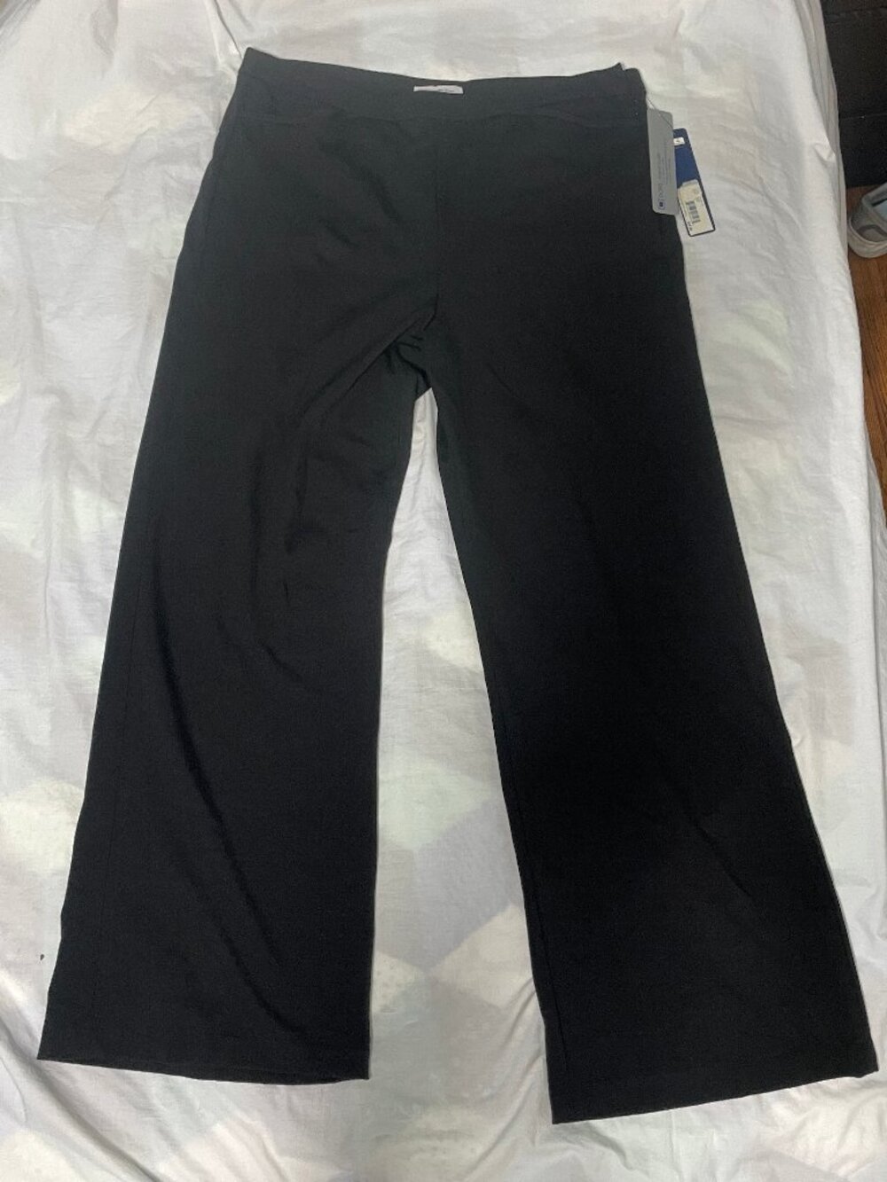 NWT Womens Sz 14 Bandolino Doris Pointe Flare Leg Black Pants Tummy Control Zip
